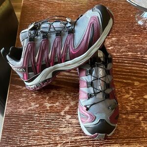 Salomon Women's Gray and Purple Hiking Shoes